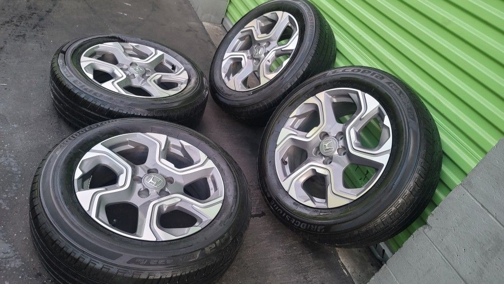 Wheel 18 5 Lugs 5x114.3 Honda Like New