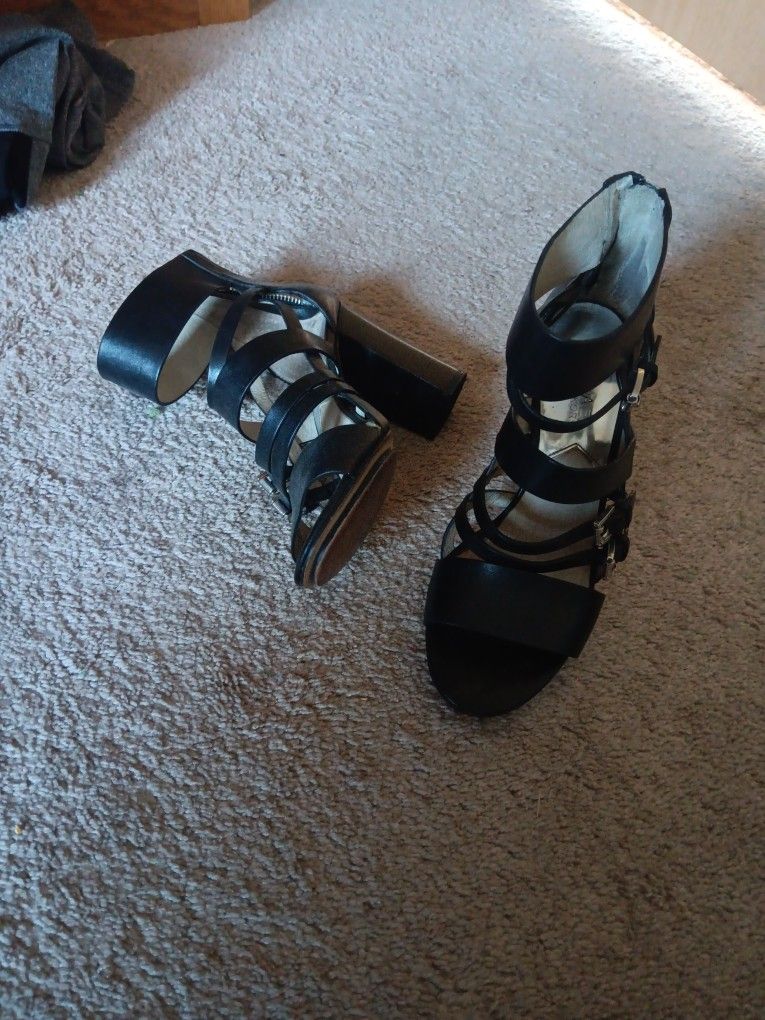 Michael KORS LIGHTLY USED Strappy HEELS