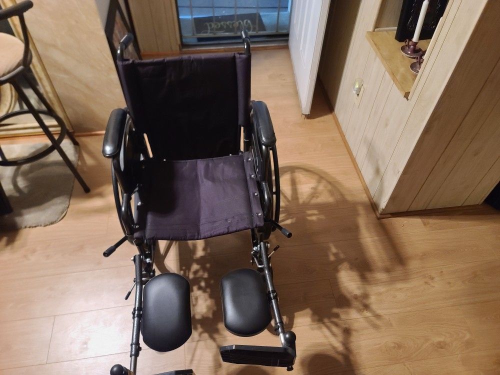 Wheelchair βΏοΈ π©βπ¦Ό π¨β𦽠𦼠Lightweight Wheelchair with Anti Tippers, Brake Extensions, Detatchable Elevating Leg Rests and Swing Away Arm Rests