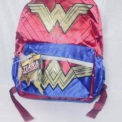 New Wonder Woman 16” Rare Back pack With Tiara Red Gold Rope zip collectible