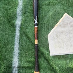 Baseball Bat (wood) - Victus - 33