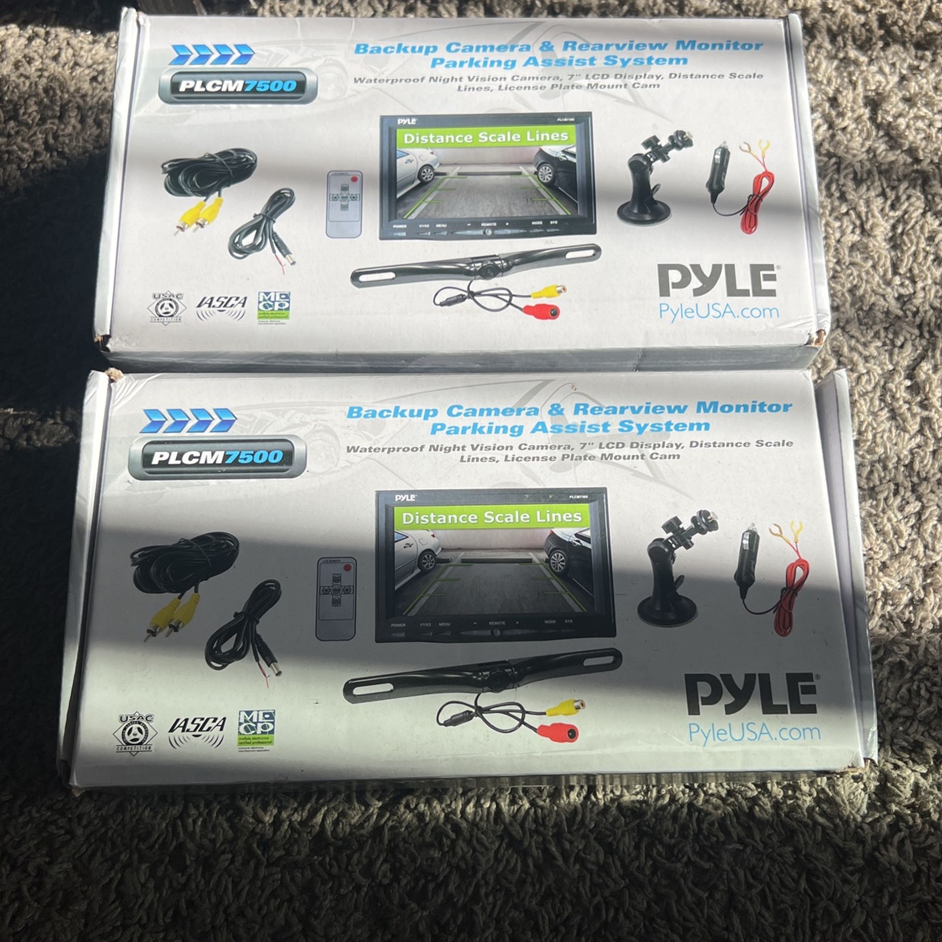 Backup/reverse Cameras For Car / Trucks (Universal)