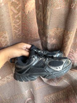 Nike size 12c kid shoes