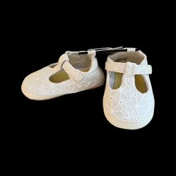 Old Navy White Eyelet Ballet Flat Fashion Baby Shoes