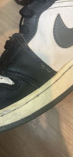 Jordan 1 high top kids size 4y