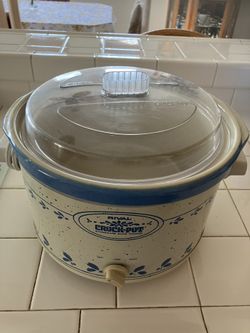 Slow cooker