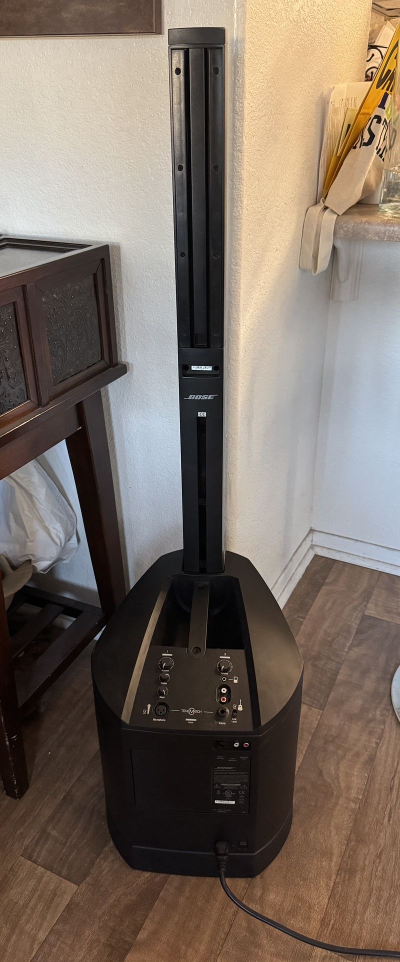 Bose L1 Compact Power Stand And Speakers/ Pa System
