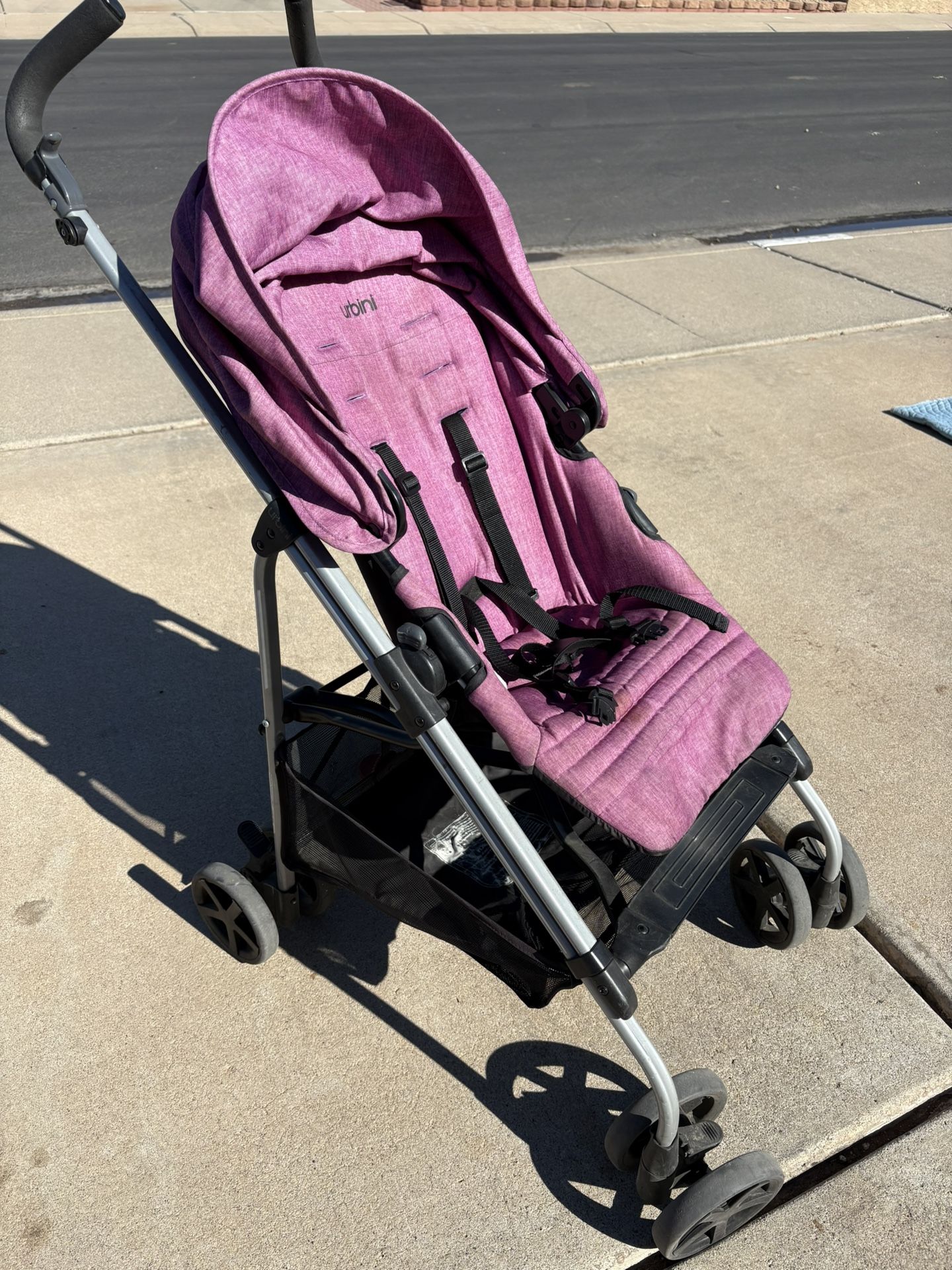 Urbini Foldable Stroller 