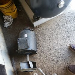 A motor from air compressor Brand new was put in and then taken out