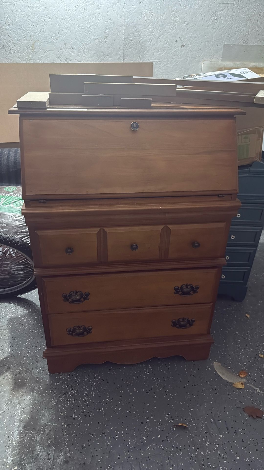 Dresser / Kids Desk Wooden Finish