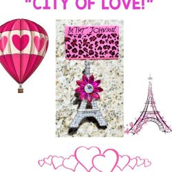 BETSEY JOHNSON "CITY OF LOVE!" PRETTY RHINESTONE EIFFEL TOWER BROOCH BRAND NEW!