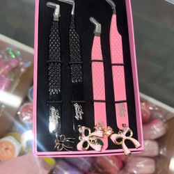 lash tweezers