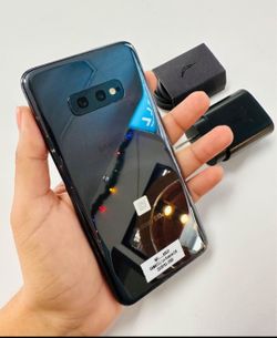 Samsung Galaxy S10e. 128GB,  Factory Unlocked,  Excellent Condition. Like New