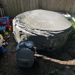 Saluspa Inflatable Hot Tub 