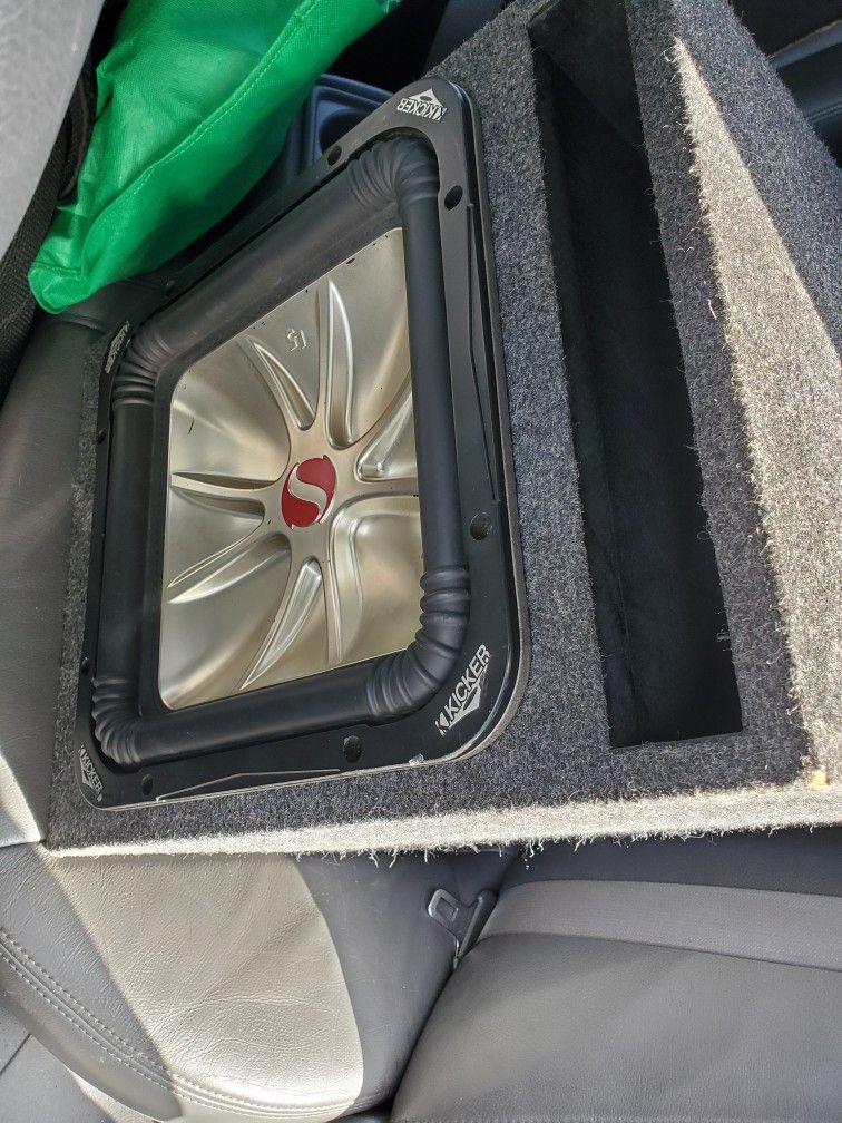 Kicker L5 12 inch In Ported Box