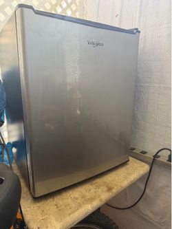 Whirlpool Fridge 2feet