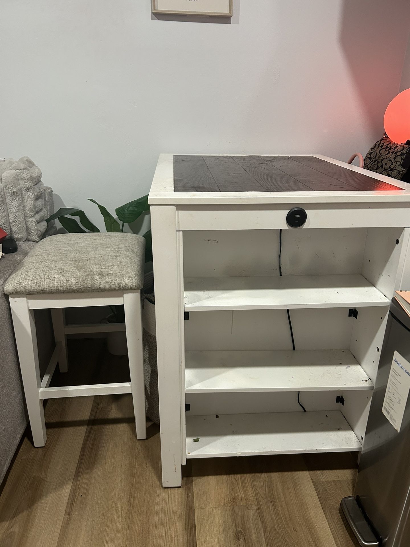 Dining Table With 2 Chairs