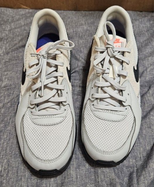 Used Nike Air Max Excee CD4165 015, Men's Size 8 (NO ORIGINAL BOX)