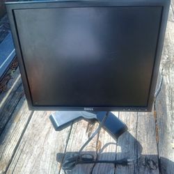 16 Inch Dell Monitor