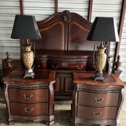 Well Made King Bedroom Set 