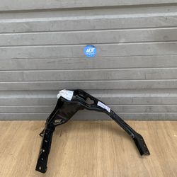 BMW X1 X2 NEW ORIGINAL OEM LEFT DRIVER HEADLIGHT MOUNTING BRACKET 2023/2024/2025