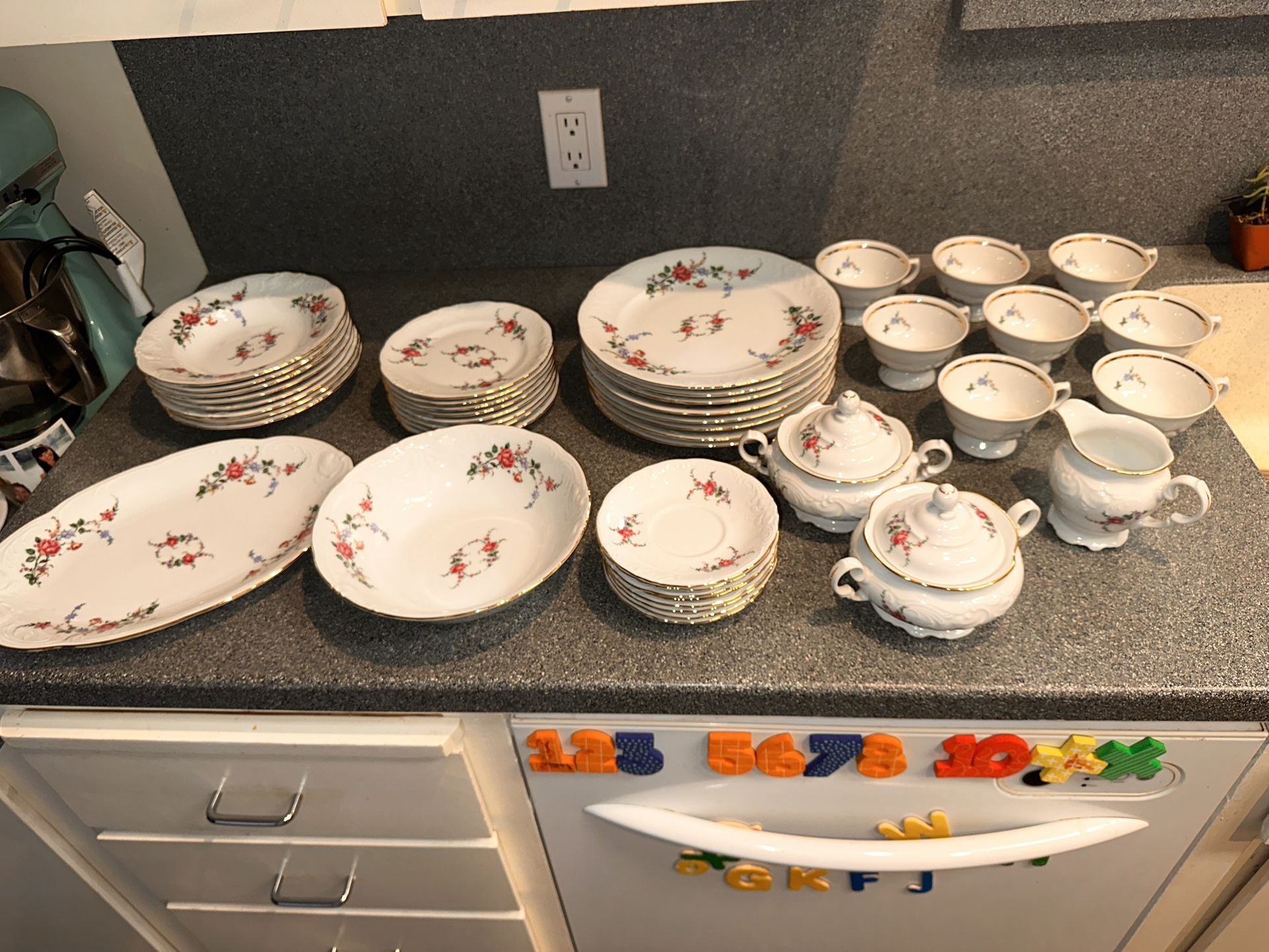 Royal Kent Poland China 45 Piece Collection