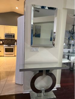 Mirrors and console table very Elegant