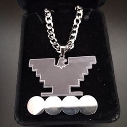 Huelga Bird Pendant Chain