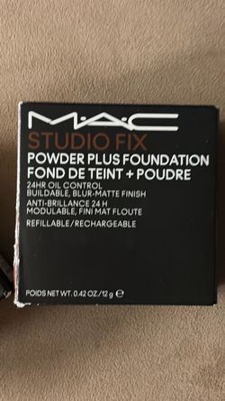 MAC Studio Fix Powder plus Foundation