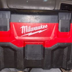 Milwaukie Shop Vac  M18