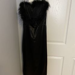 Clothes Sweatshirt And Back Pack North Face And Northface Vest And A Long Black Dress 