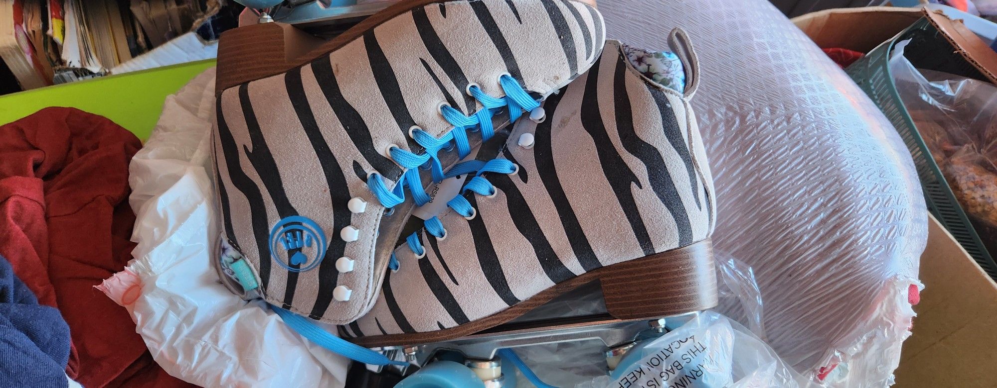 Skates
