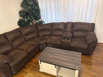 Recliner & center table