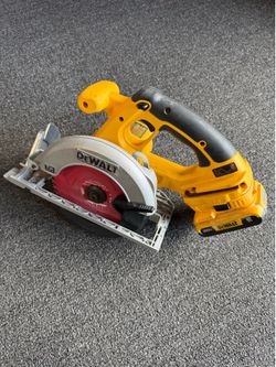 Dewalt Battery Circular Saw