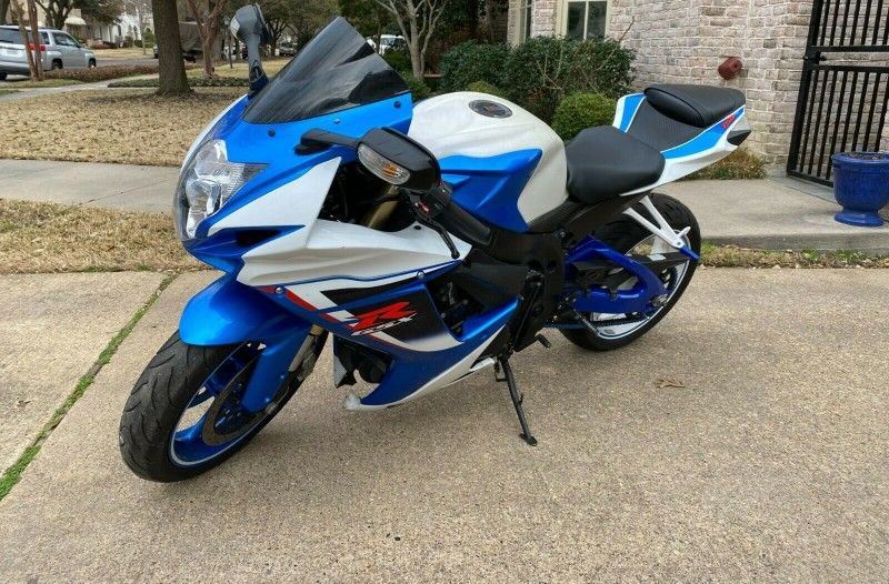 Photo $1OOO! Selling 2013 Suzuki GSXR