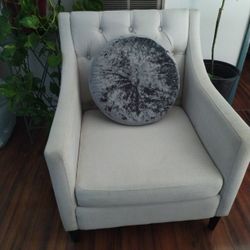 Set Of Two throw round pillows