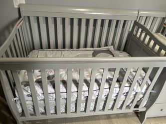 Baby crib