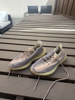 Adidas Yeezy Boost 350 V2 Synth – Size 9.5 Authentic