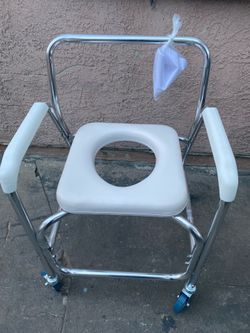 Shower chair with wheels