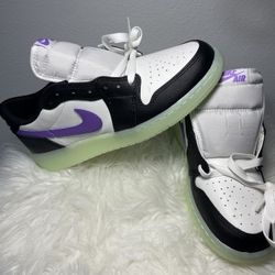 Nike Air Jordan 1 Retro Low OG GS Black Raspberry HF0410-001 Sz 6.5Y / Wmns 8