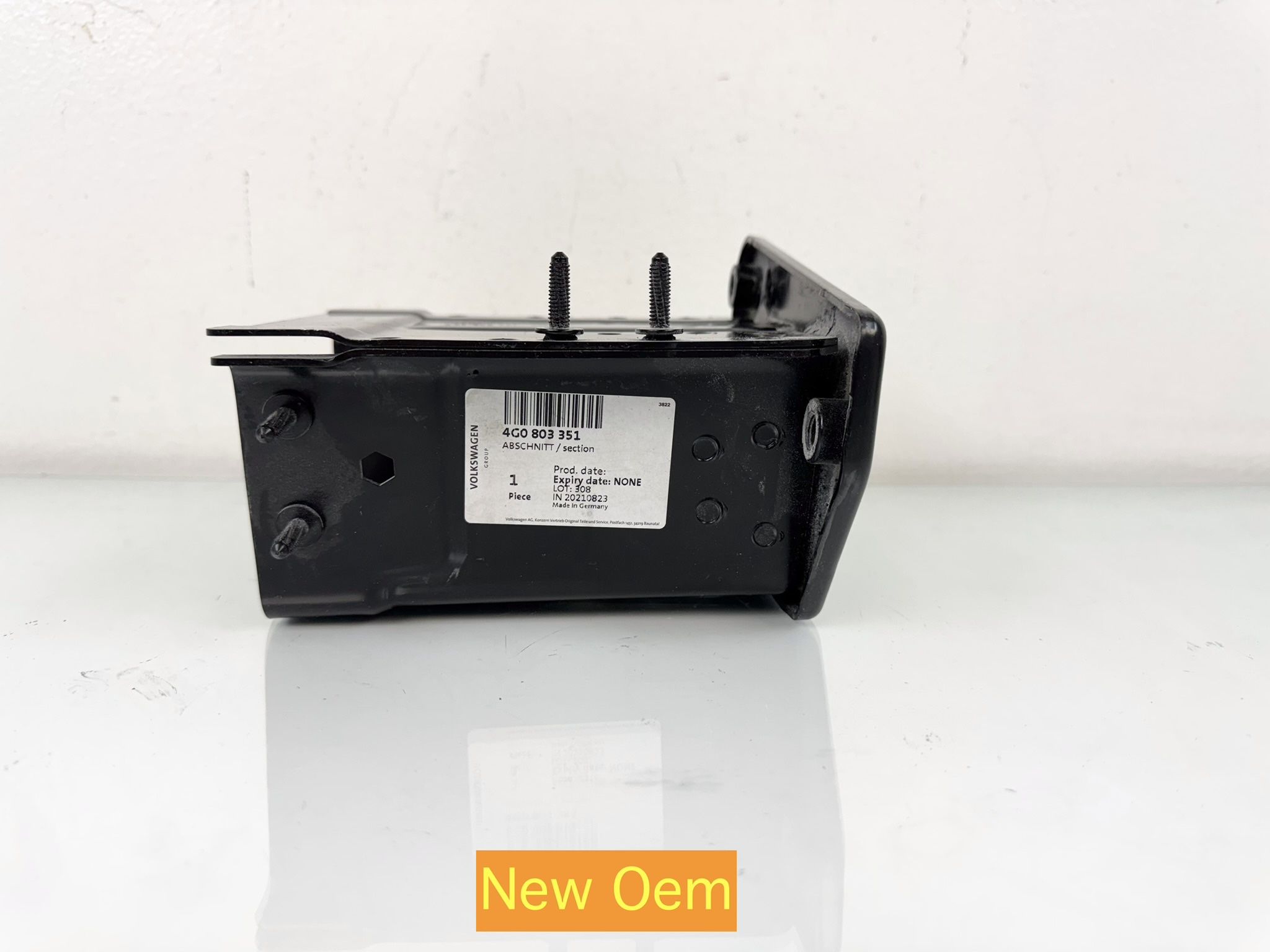 2012-2018 Audi A6 A7 S6 S7 Front Lower Frame Rail End  New Oem