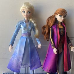 Disney Store Frozen 2 Singing Elsa & Singing Anna Doll