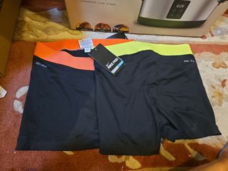 Lot of 2 Nike Dri-FIT Women’s Training Shorts Size M – New With Tags