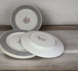 Set 4 Mikasa “Love Call” Bone China Dinner Plates