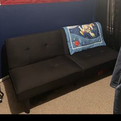 Black Futon
