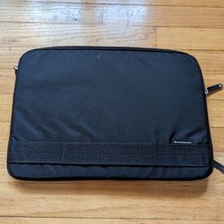 Brenthaven 2100 MacBook Pro 15.4 black carry case