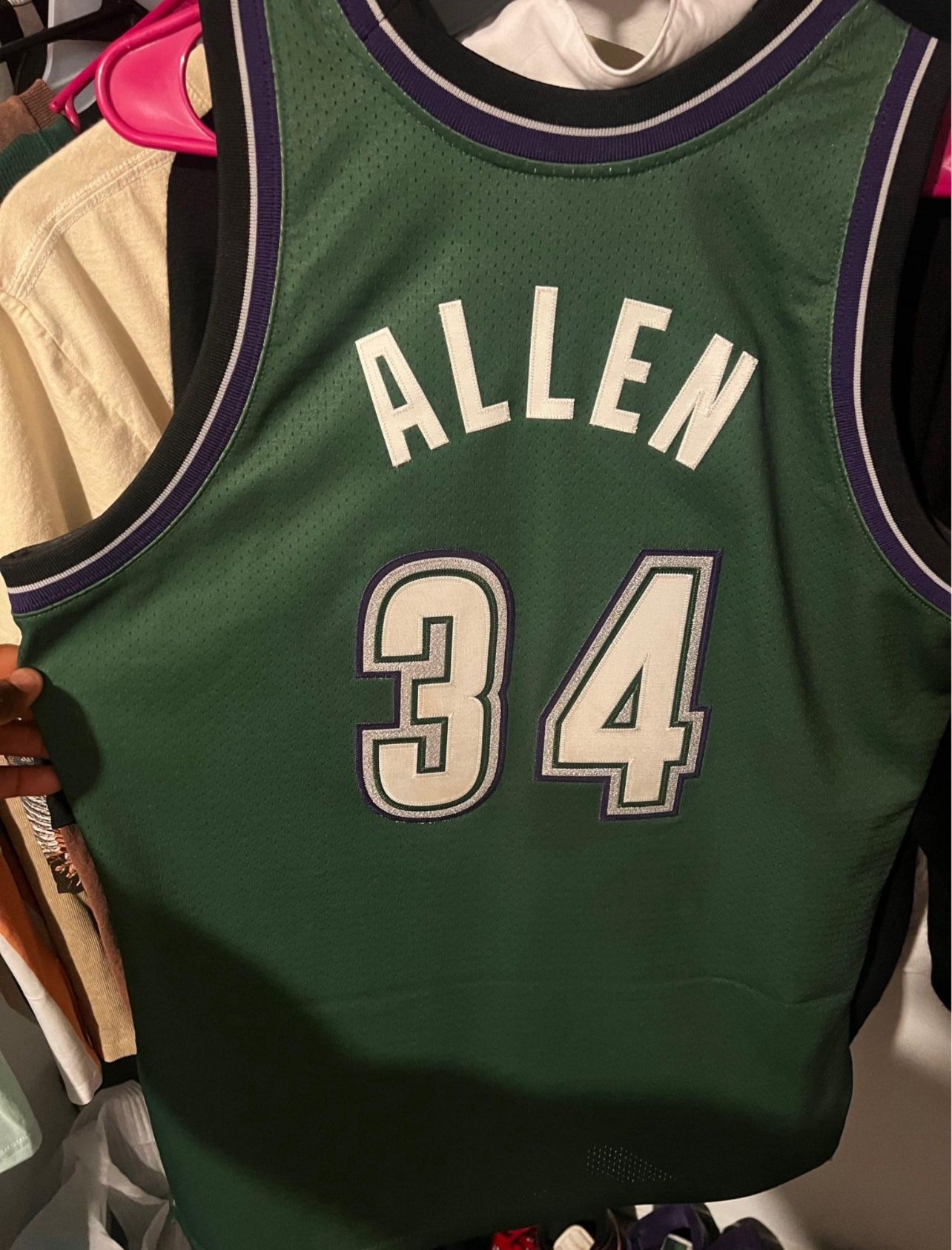 Bucks jersey
