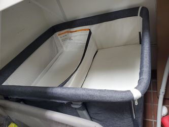 Twin Bedside Sleeper/ Bassinet