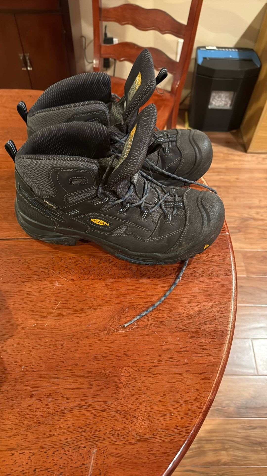 Keen Boots Size 13