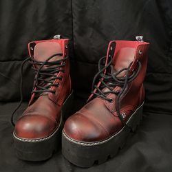 T.U.K BURGUNDY 7 EYE CAP DINO BOOT 